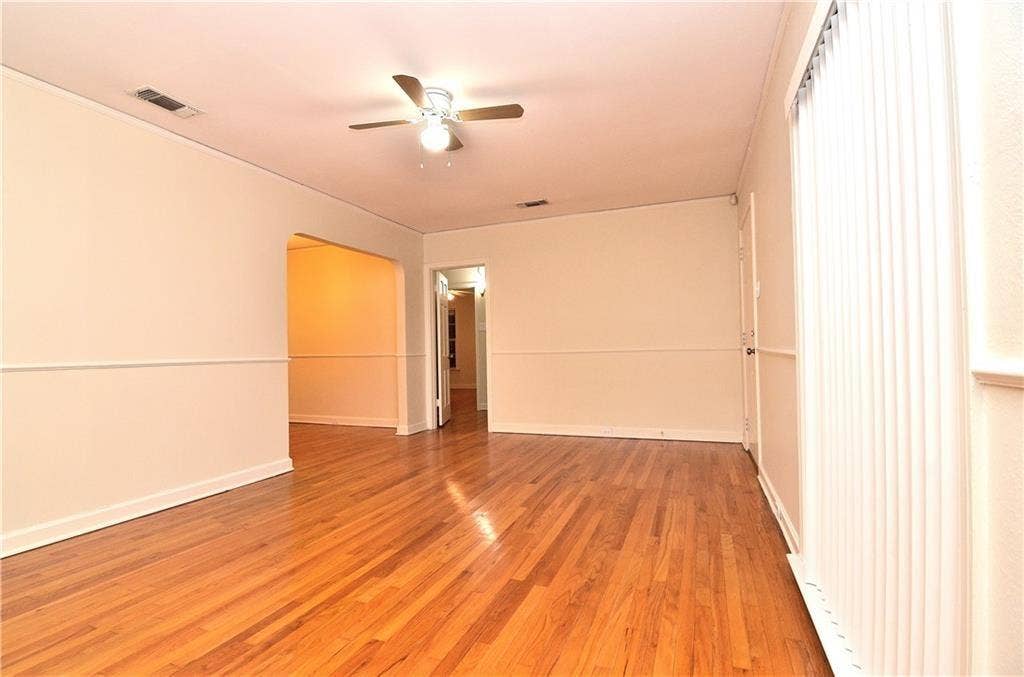 6141 Overlook Drive, Dallas, TX 75227 6141 Overlook Drive, Dallas, TX 75227