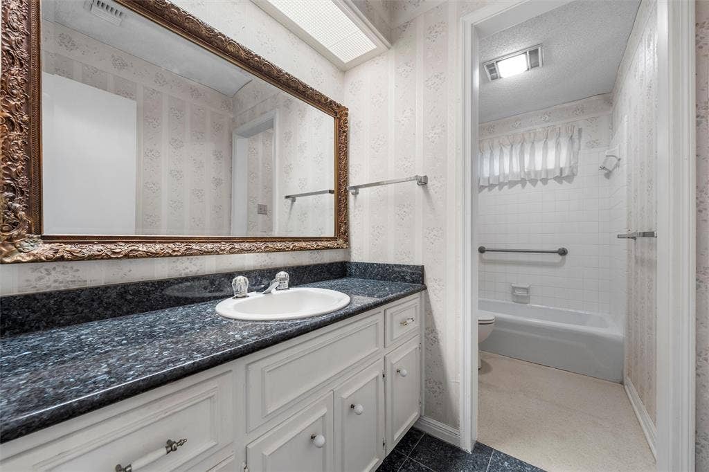 4400 Westchester Drive, Waco, TX 76710 4400 Westchester Drive, Waco, TX 76710