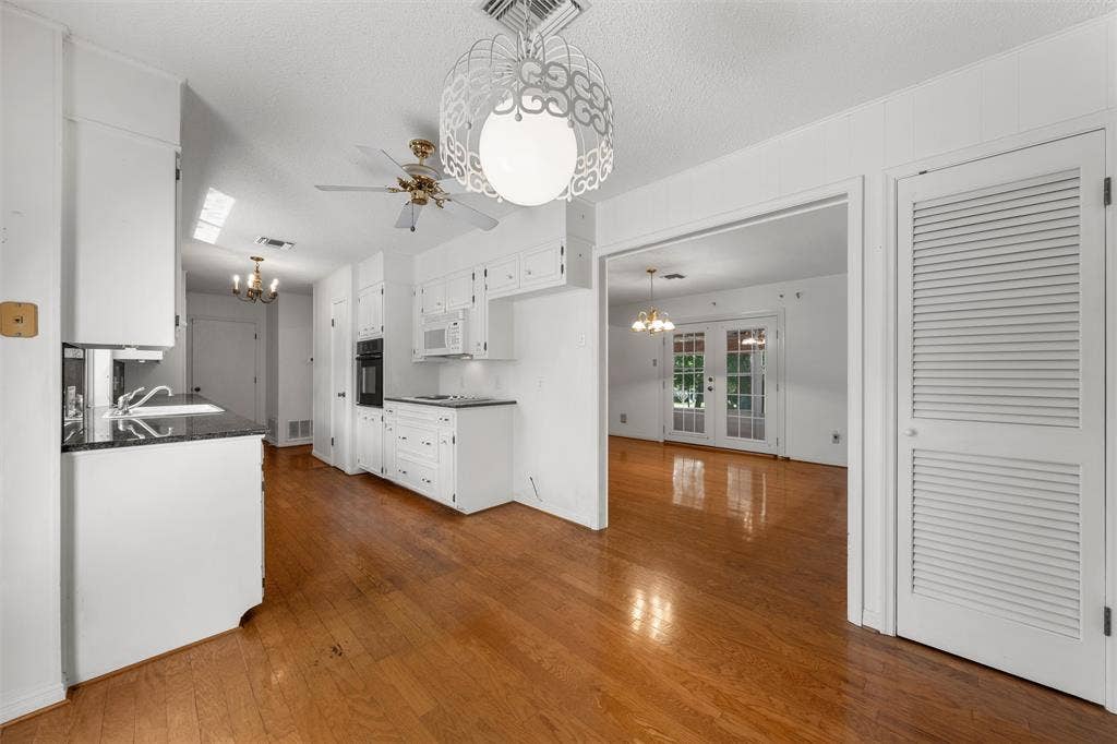 4400 Westchester Drive, Waco, TX 76710 4400 Westchester Drive, Waco, TX 76710