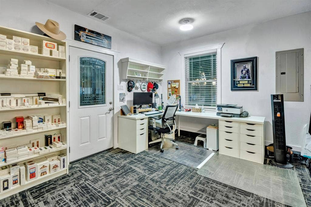 6155 Stephenson Levy Road, Fort Worth, TX 76140 Wonderful home office