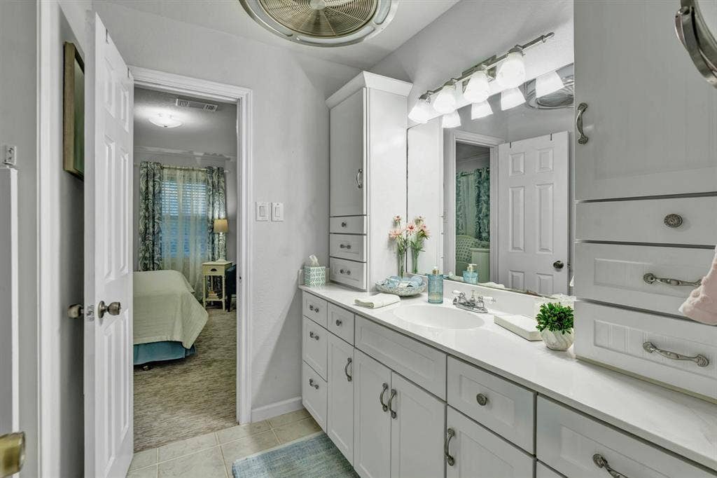 6155 Stephenson Levy Road, Fort Worth, TX 76140 Fully updated secondary bathroom