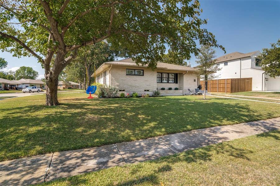 Property photo for 9005 Livenshire Drive, Dallas, TX