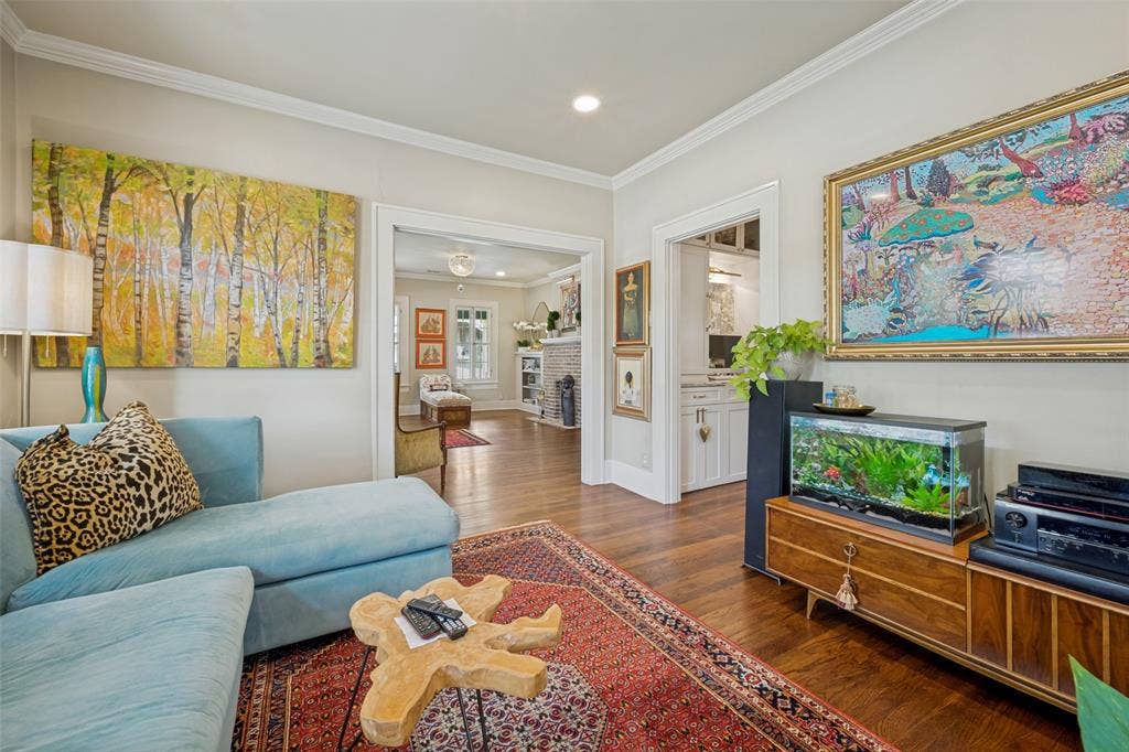 607 W Parkway Street, Denton, TX 76201 607 W Parkway Street, Denton, TX 76201