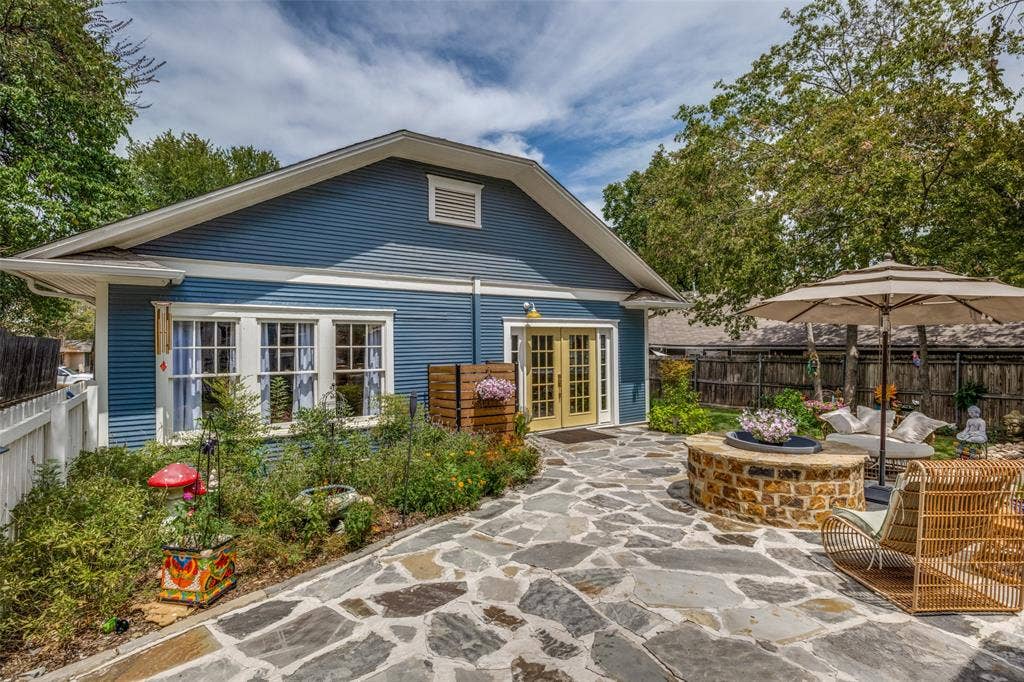 607 W Parkway Street, Denton, TX 76201 607 W Parkway Street, Denton, TX 76201