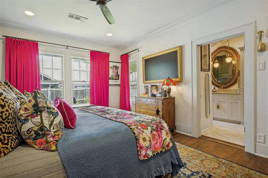 607 W Parkway Street, Denton, TX 76201 607 W Parkway Street, Denton, TX 76201