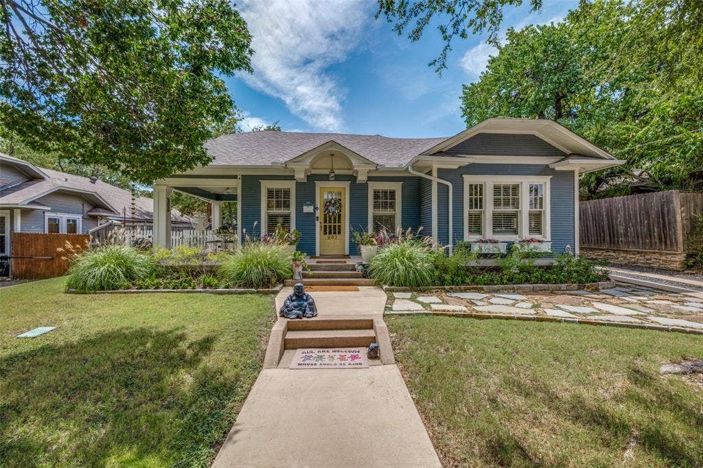 607 W Parkway Street, Denton, TX 76201 607 W Parkway Street, Denton, TX 76201