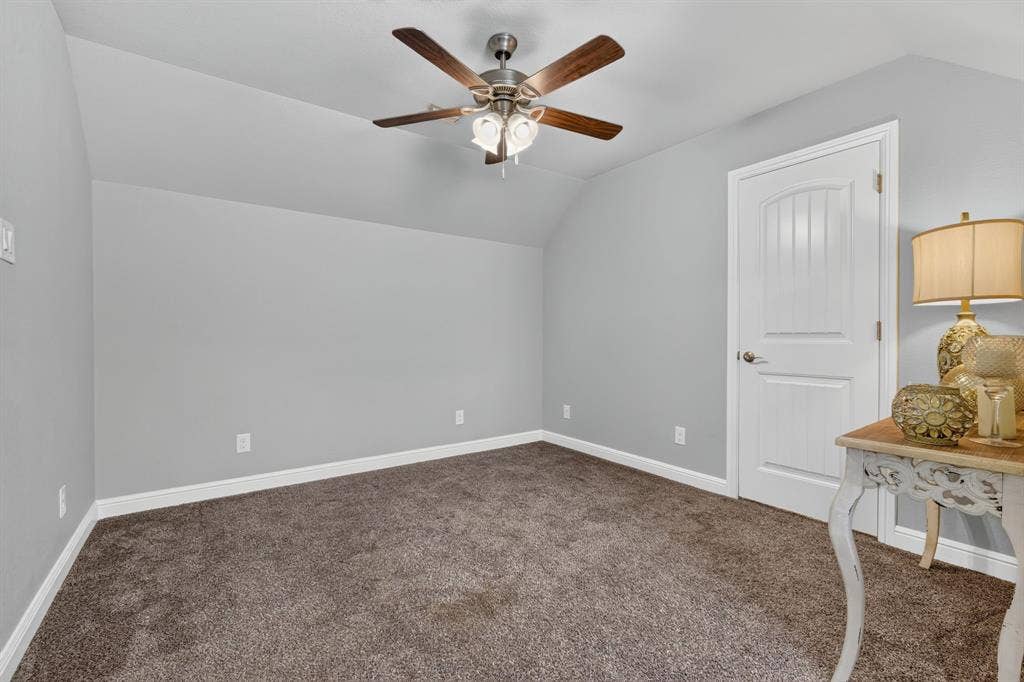 305 Donna Circle, Granbury, TX 76049 305 Donna Circle, Granbury, TX 76049
