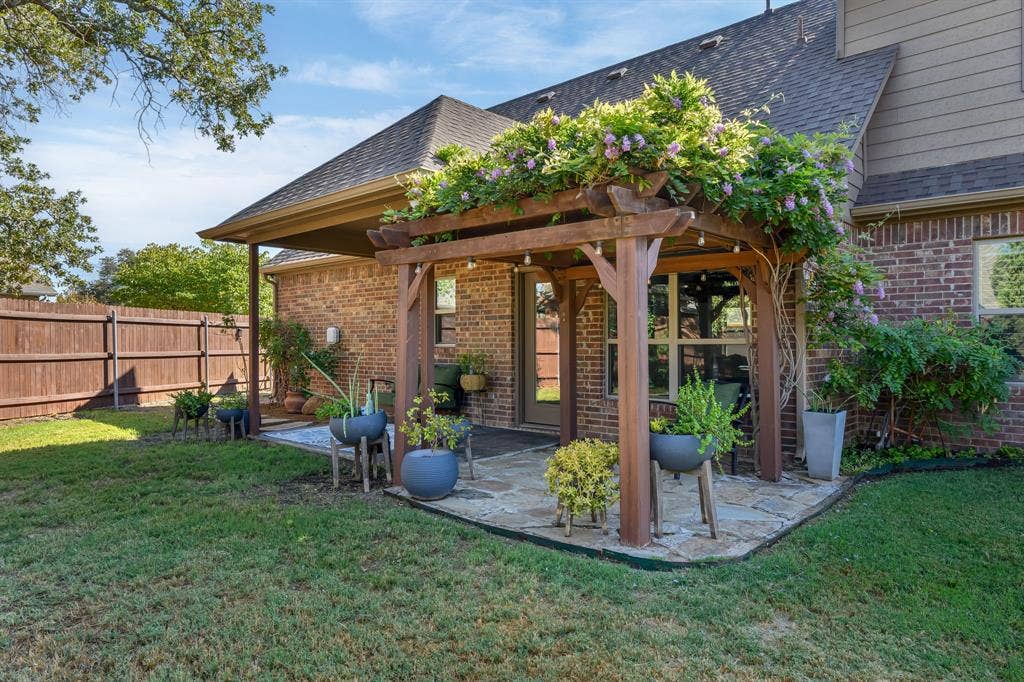 305 Donna Circle, Granbury, TX 76049 305 Donna Circle, Granbury, TX 76049