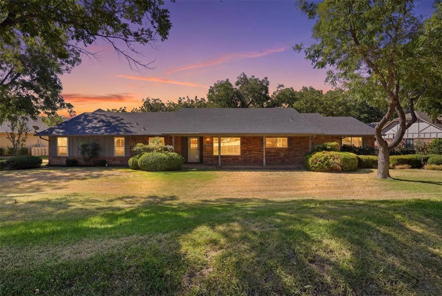 Property photo for 6116 Belvidere Circle, Granbury, TX