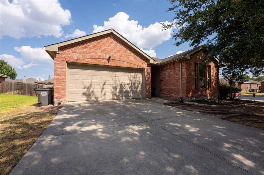 Property photo for 482 Hunters Ridge Drive, Melissa, TX