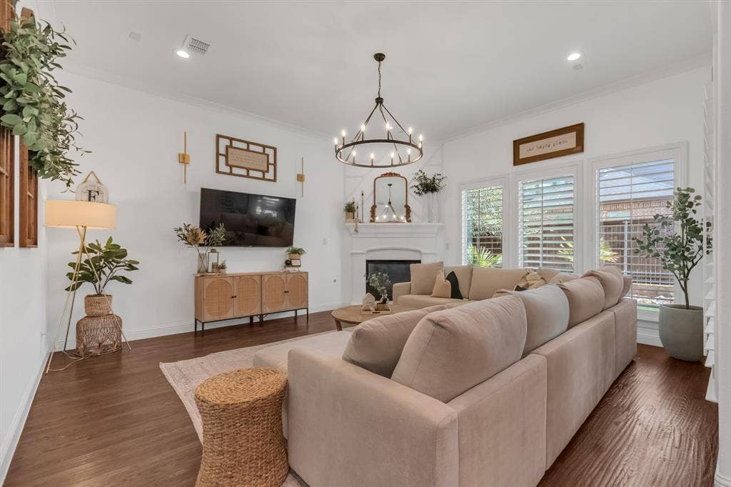1318 Cottonwood Drive, Celina, TX 75009