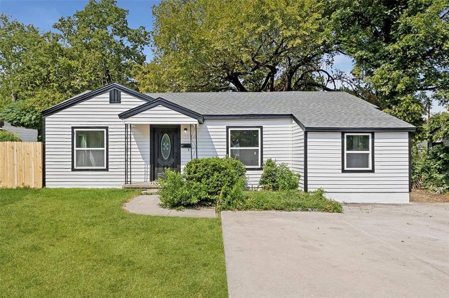Property photo for 2613 Saturn Road, Garland, TX