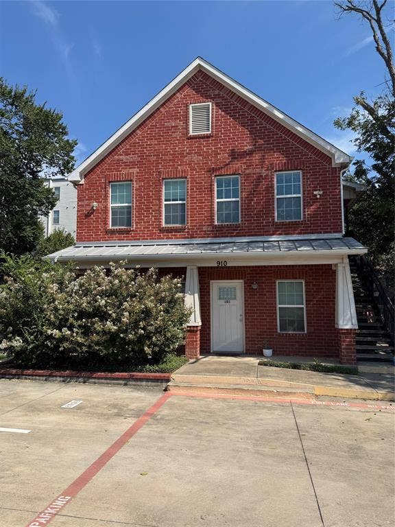 Property photo for 910 Fannin, #203, Denton, TX