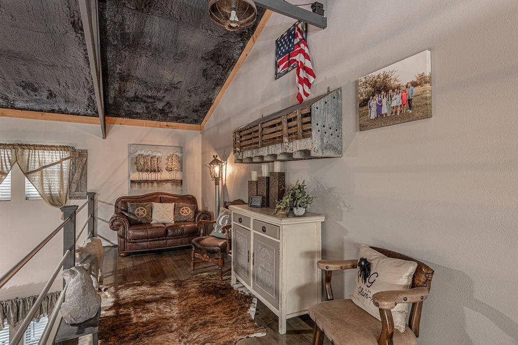 4129 County Road 4111, Campbell, TX 75422 Loft area off upstairs office