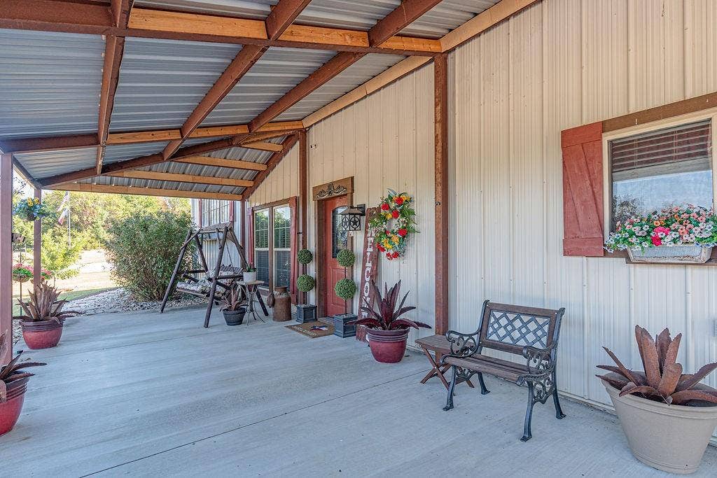 4129 County Road 4111, Campbell, TX 75422 Front porch