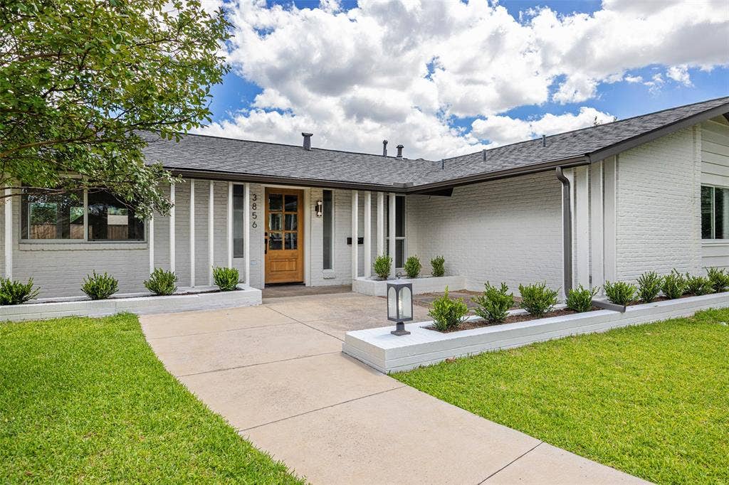 3856 Antigua Drive, Dallas, TX 75244 3856 Antigua Drive, Dallas, TX 75244