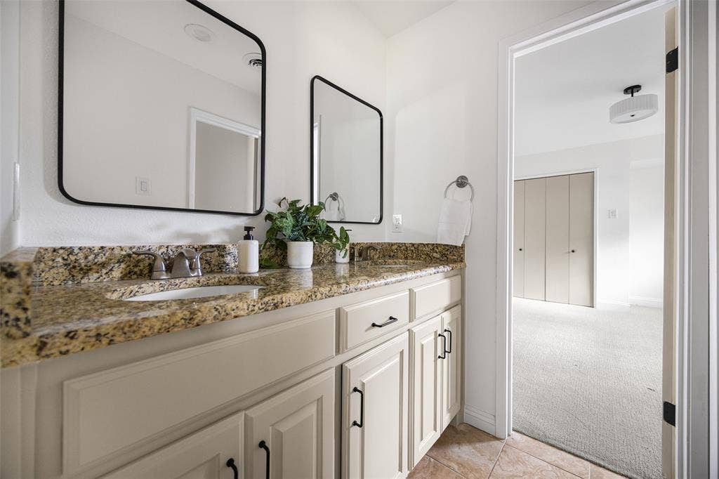 3856 Antigua Drive, Dallas, TX 75244 3856 Antigua Drive, Dallas, TX 75244