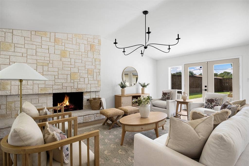 3856 Antigua Drive, Dallas, TX 75244 3856 Antigua Drive, Dallas, TX 75244