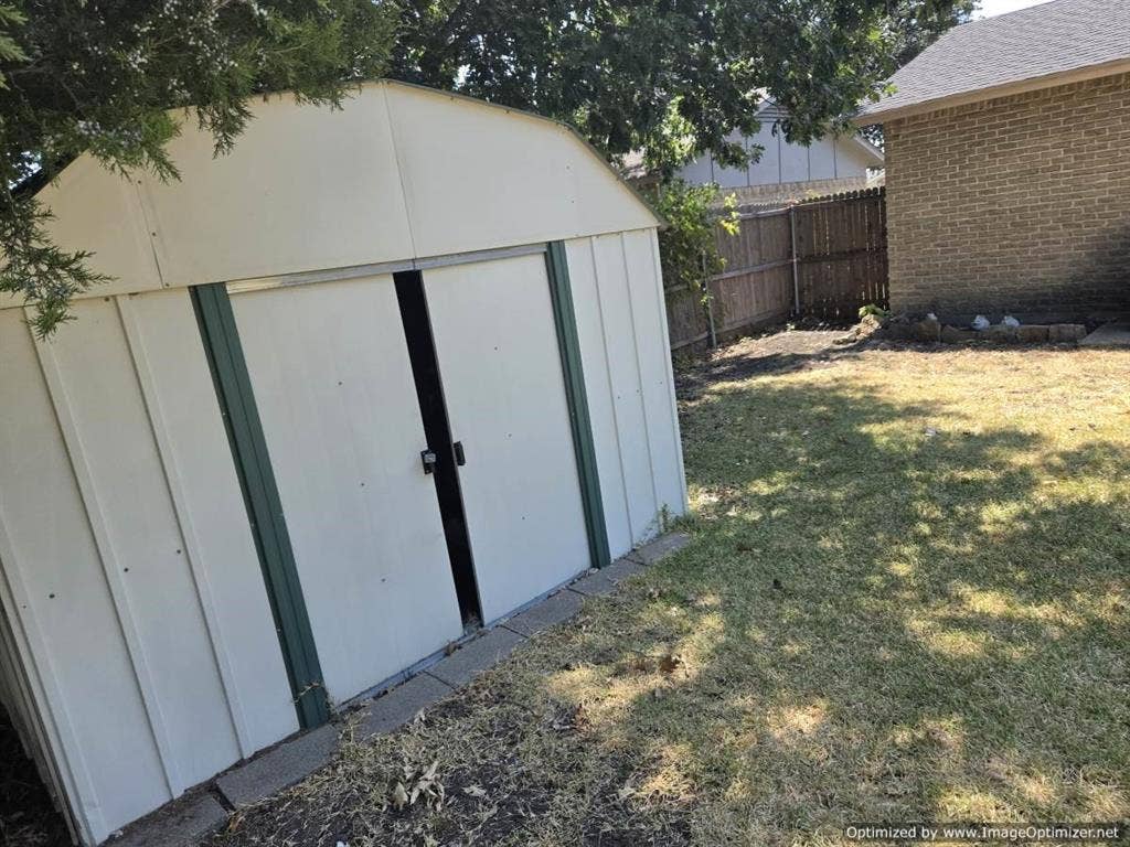 709 Shorecrest Drive, Garland, TX 75040 709 Shorecrest Drive, Garland, TX 75040