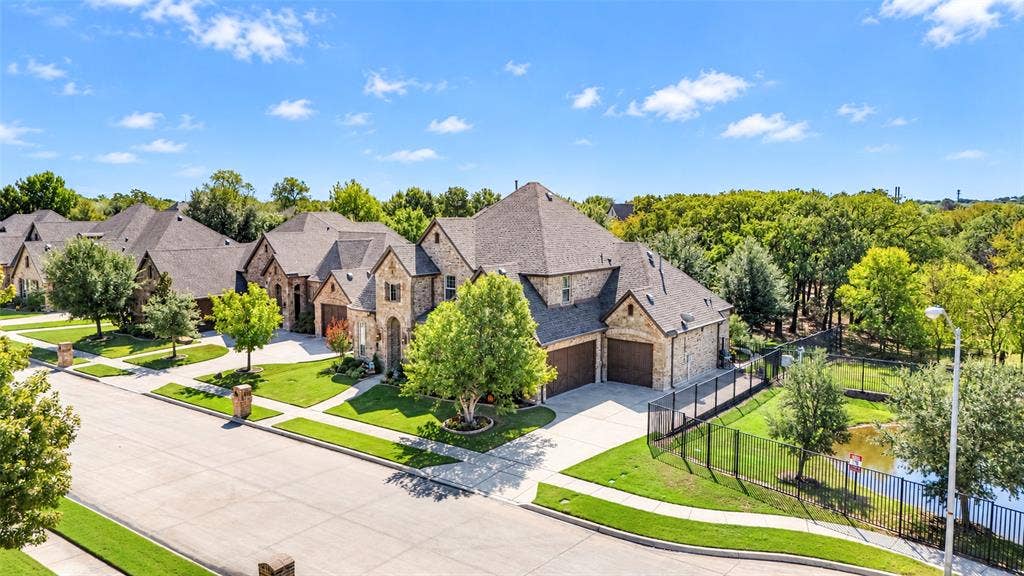9100 Northampton Drive, North Richland Hills, TX 76182