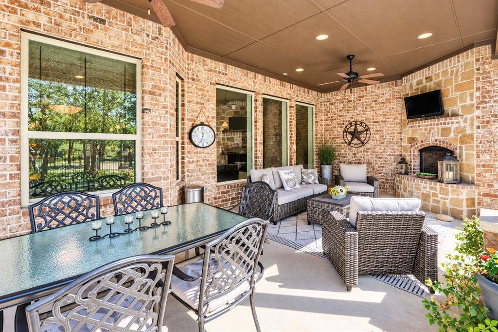 9100 Northampton Drive, North Richland Hills, TX 76182