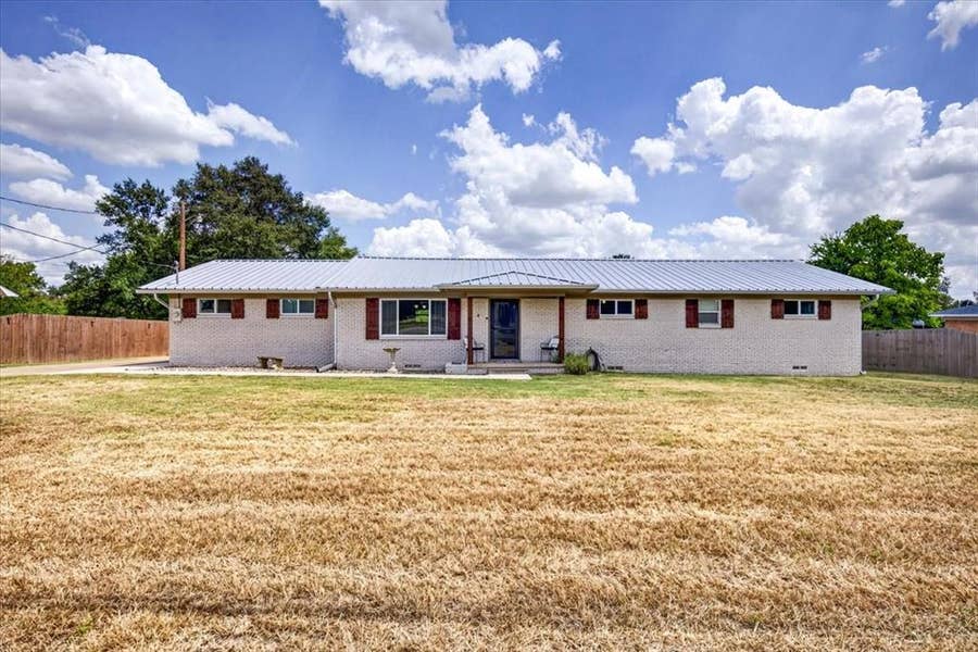 Property photo for 621 FM 3441, Malakoff, TX