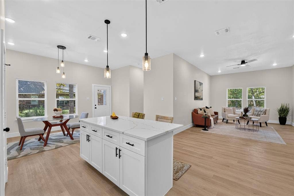 219 W Beachwood Loop, Trinidad, TX 75163 219 W Beachwood Loop, Trinidad, TX 75163