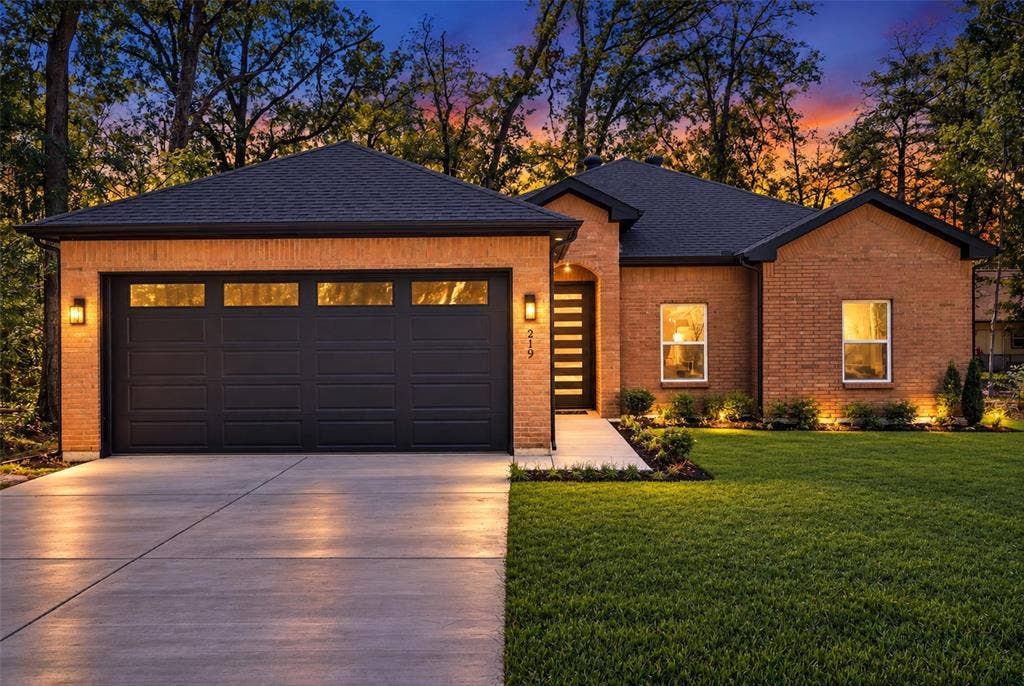 219 W Beachwood Loop, Trinidad, TX 75163 219 W Beachwood Loop, Trinidad, TX 75163