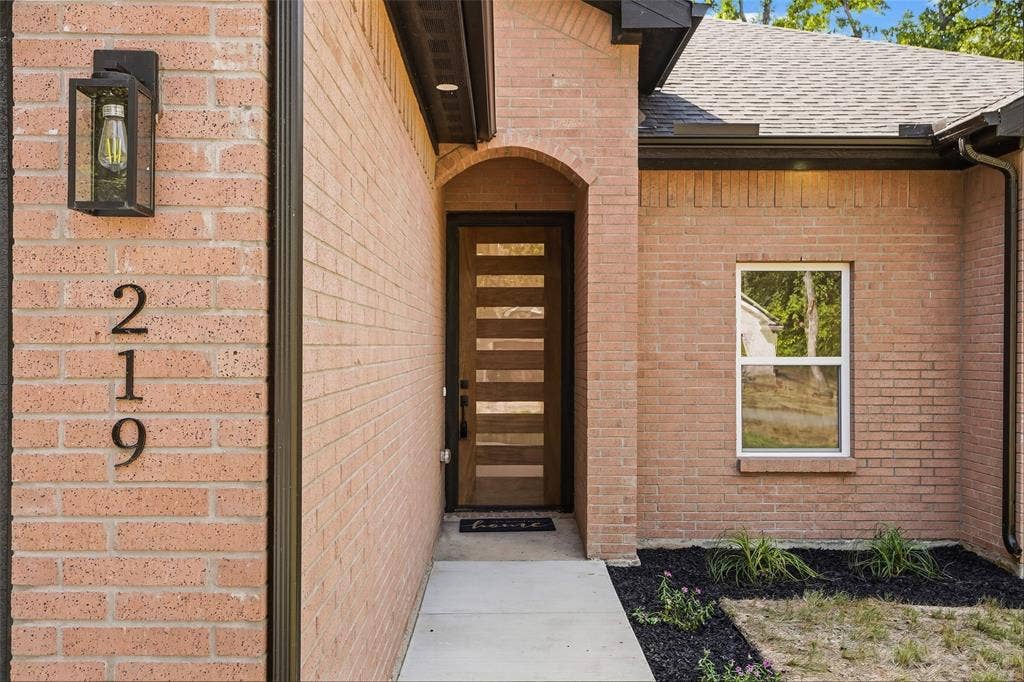 219 W Beachwood Loop, Trinidad, TX 75163 219 W Beachwood Loop, Trinidad, TX 75163