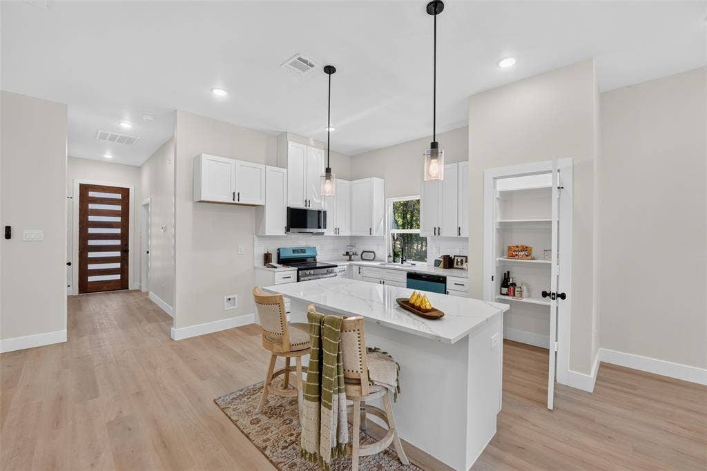 219 W Beachwood Loop, Trinidad, TX 75163 219 W Beachwood Loop, Trinidad, TX 75163