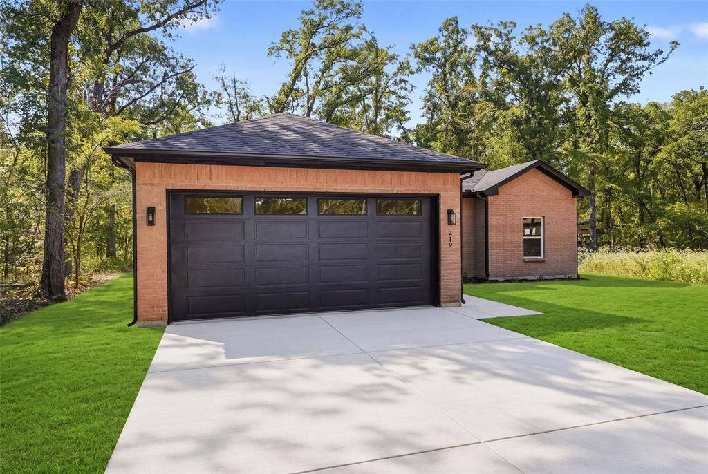219 W Beachwood Loop, Trinidad, TX 75163 219 W Beachwood Loop, Trinidad, TX 75163