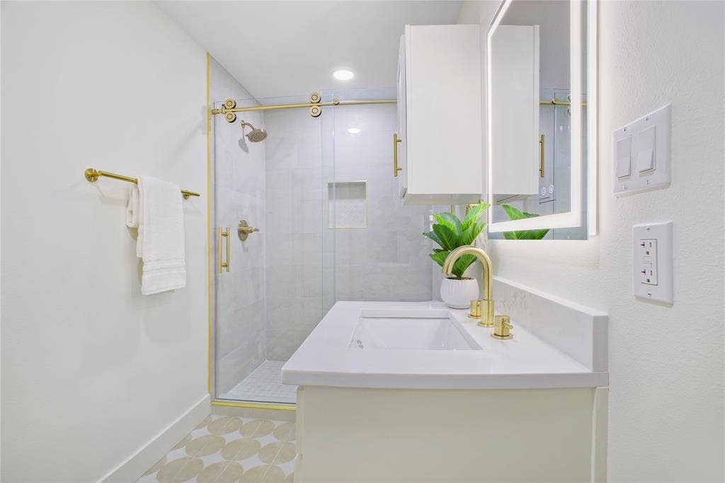 Jack and Jill Bath