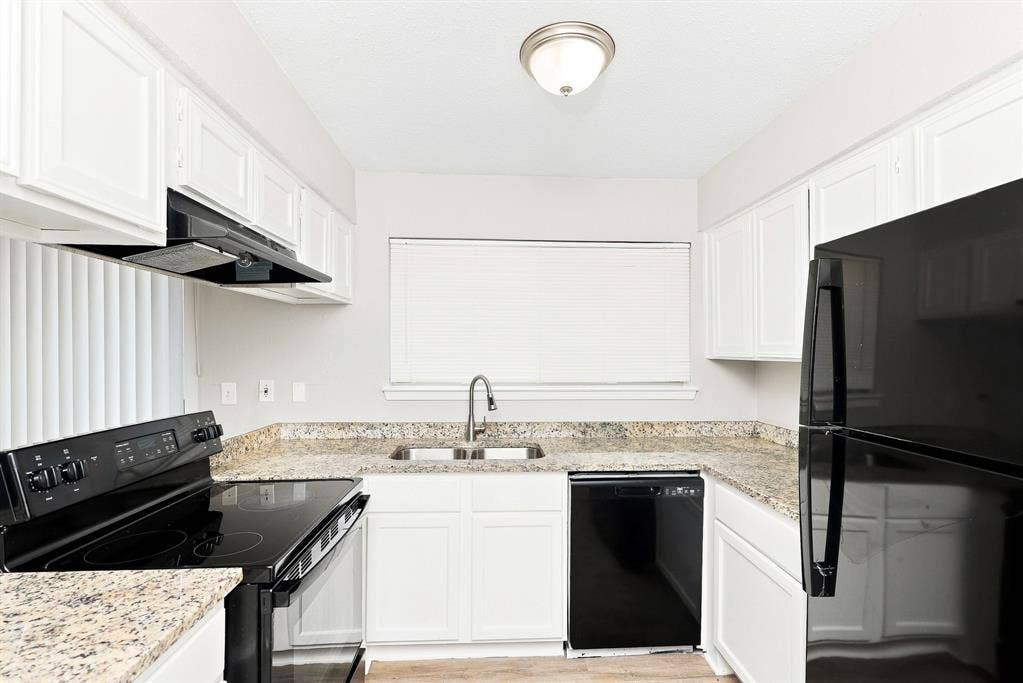 2718 Oakmont Drive, Lancaster, TX 75134