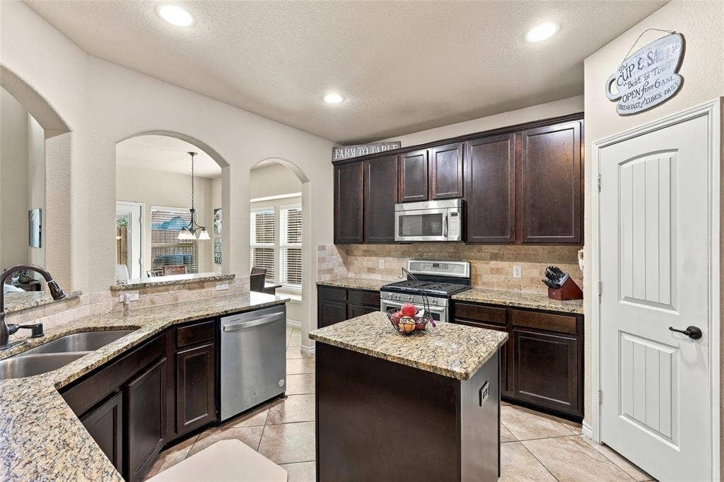 202 Pleasant Hill Lane, Fate, TX 75189 202 Pleasant Hill Lane, Fate, TX 75189