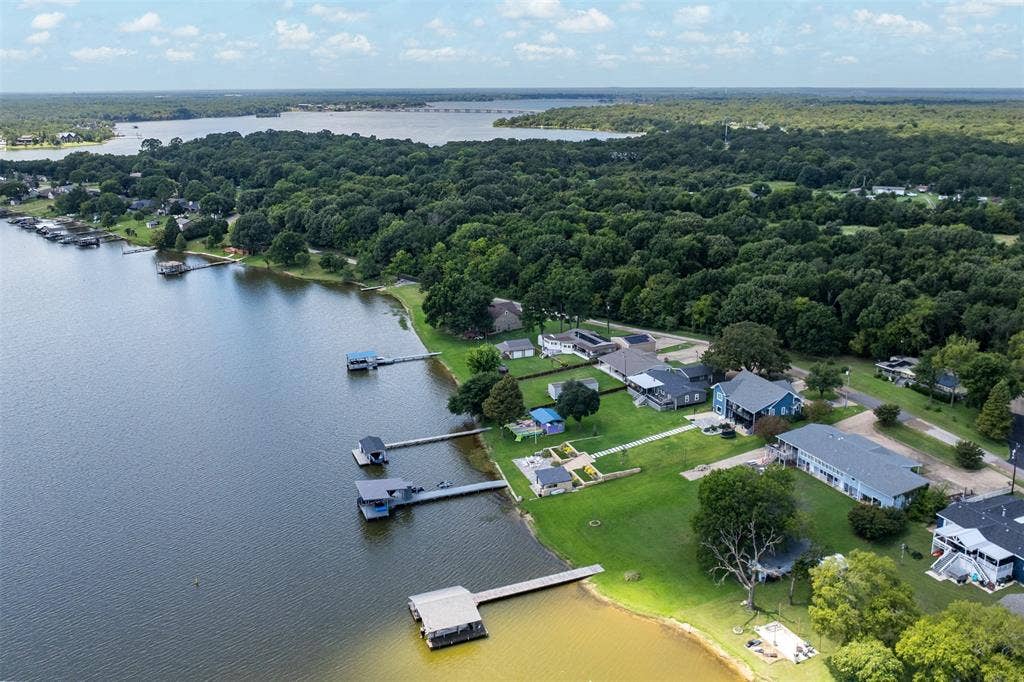 175 Kings Row, Malakoff, TX 75148