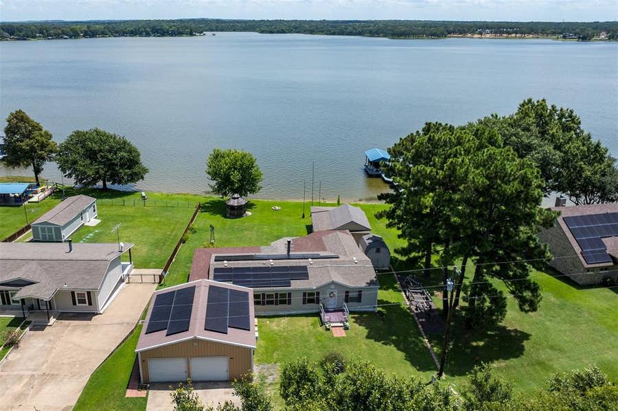 Property photo for 175 Kings Row, Malakoff, TX