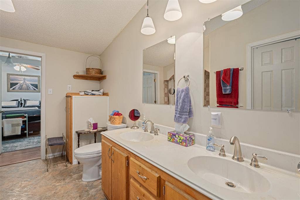 Primary bath