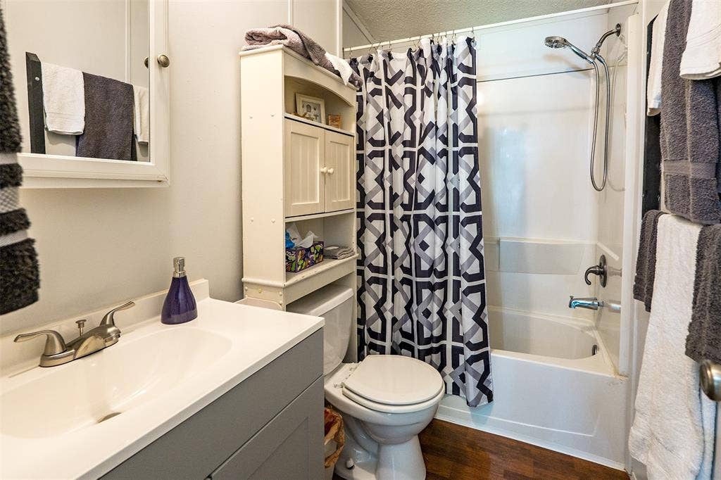 Bathroom 2