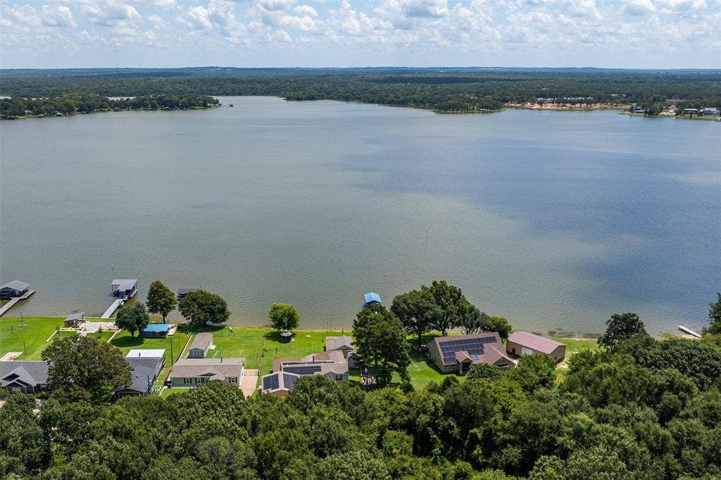 175 Kings Row, Malakoff, TX 75148