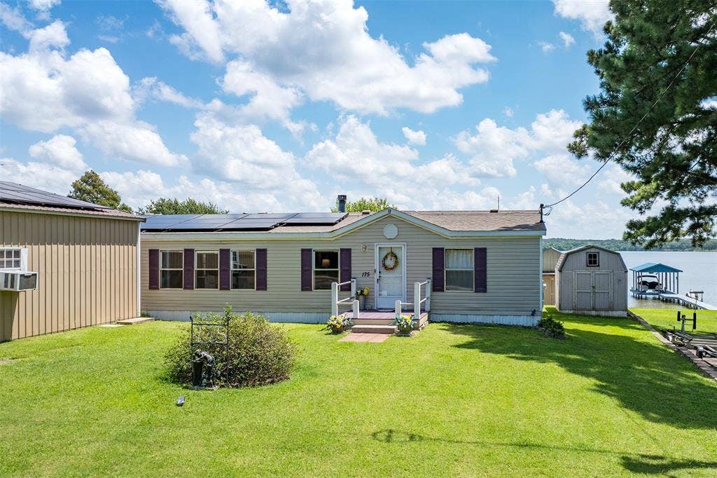 175 Kings Row, Malakoff, TX 75148