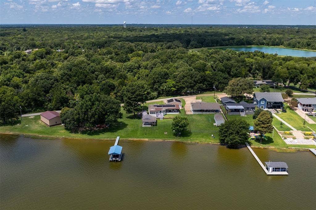 175 Kings Row, Malakoff, TX 75148
