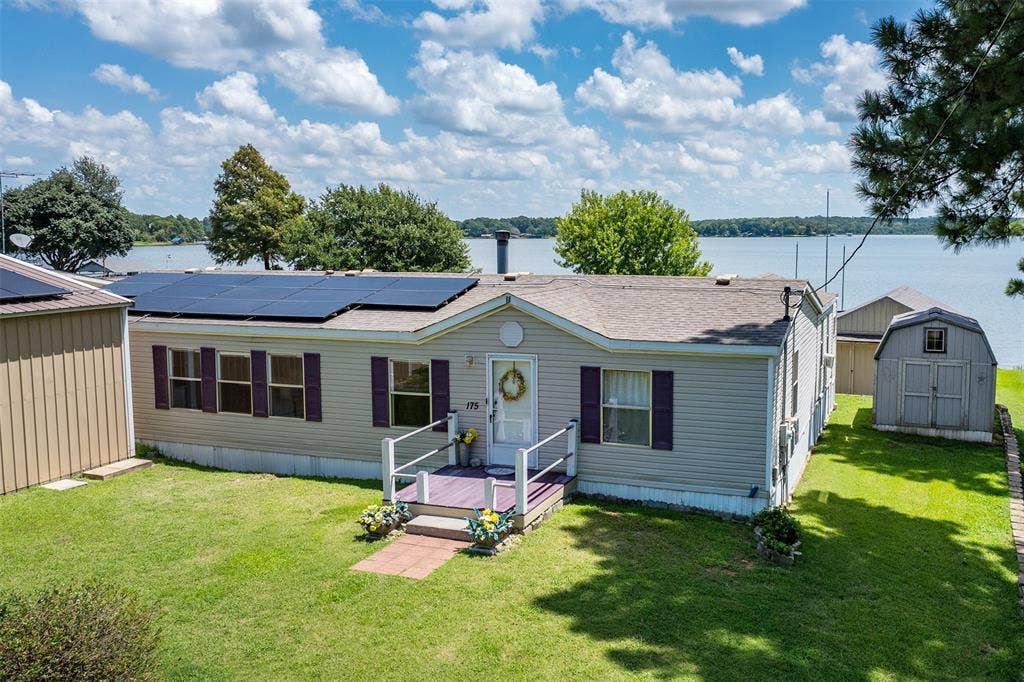 175 Kings Row, Malakoff, TX 75148