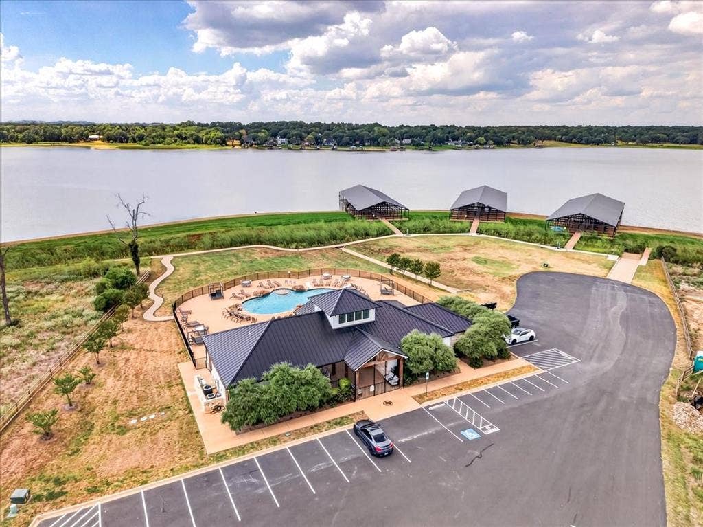 6970 Lakeshore Way, Caney City, TX 75124 6970 Lakeshore Way, Caney City, TX 75124