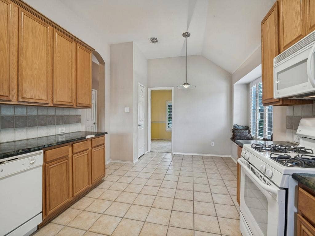 9421 Links Fairway Drive, Rowlett, TX 75089 9421 Links Fairway Drive, Rowlett, TX 75089