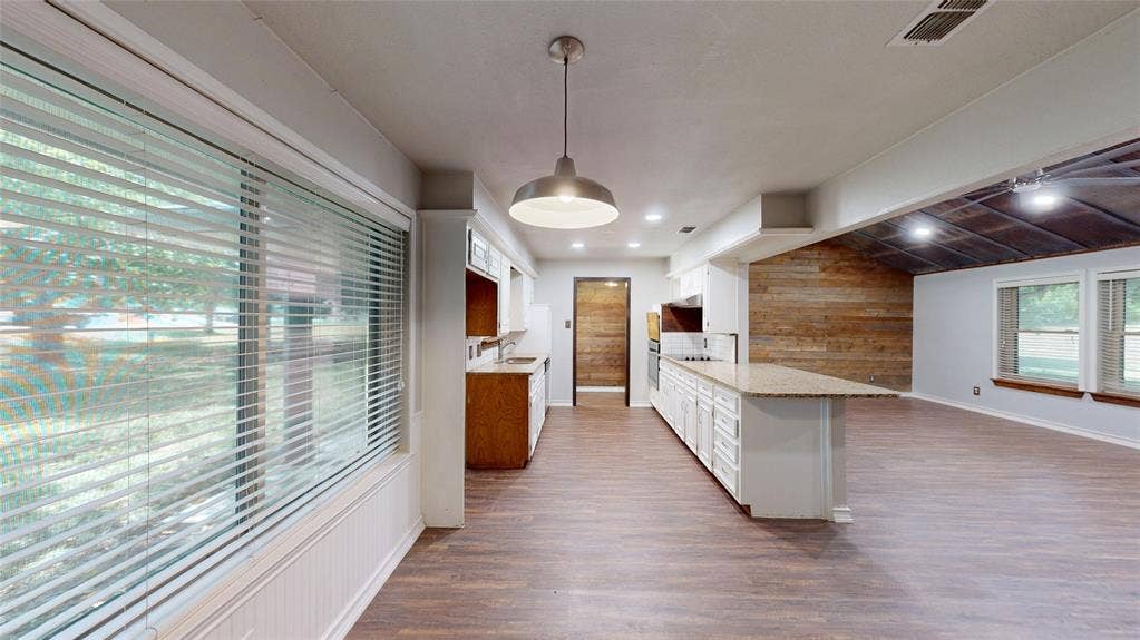 4270 Sir Lancelot Circle, Midlothian, TX 76065 4270 Sir Lancelot Circle, Midlothian, TX 76065
