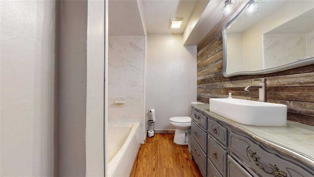 4270 Sir Lancelot Circle, Midlothian, TX 76065 4270 Sir Lancelot Circle, Midlothian, TX 76065