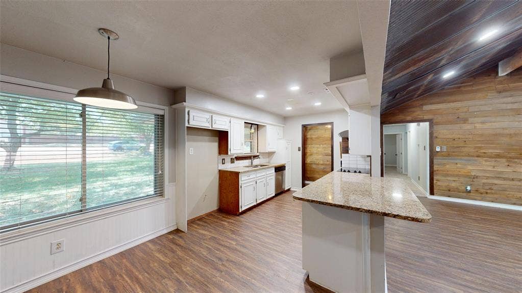 4270 Sir Lancelot Circle, Midlothian, TX 76065 4270 Sir Lancelot Circle, Midlothian, TX 76065