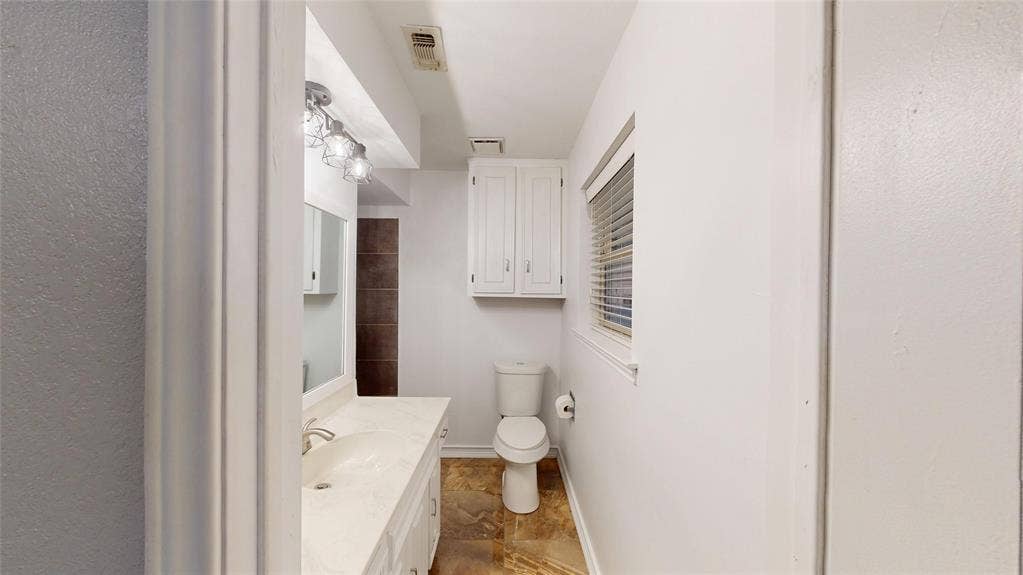 4270 Sir Lancelot Circle, Midlothian, TX 76065 4270 Sir Lancelot Circle, Midlothian, TX 76065