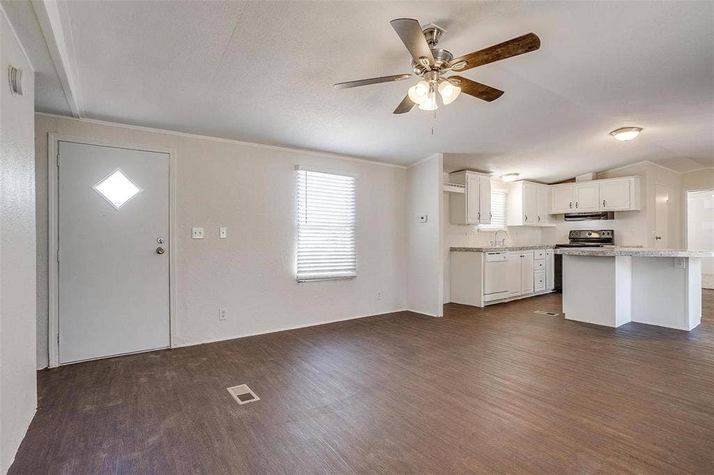 3116 Hilltop Road, Granbury, TX 76048 3116 Hilltop Road, Granbury, TX 76048