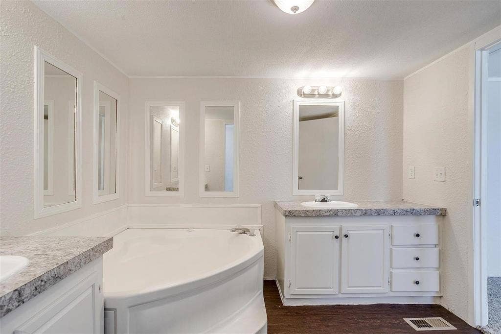 3116 Hilltop Road, Granbury, TX 76048 3116 Hilltop Road, Granbury, TX 76048